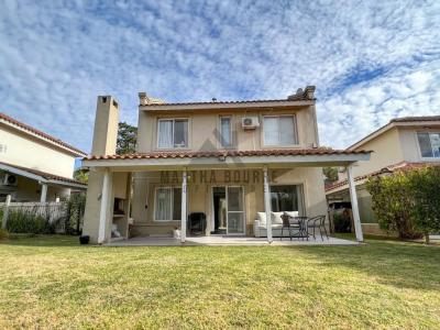 Casa 3 dormitorios en venta en La Candela, Pilar