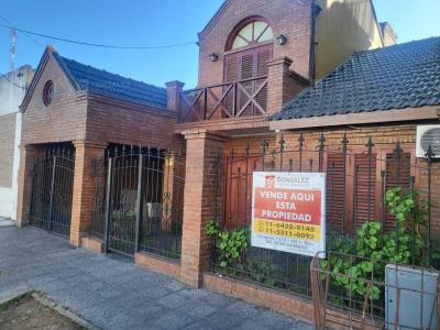 Casa 3 dormitorios en venta en Pilar Centro, Pilar