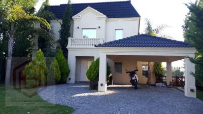 Casa 3 dormitorios en venta en Villanueva, Tigre