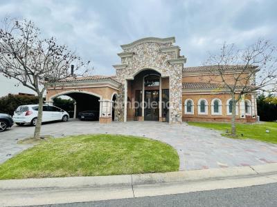 Casa 5 dormitorios en venta en Nordelta, Tigre