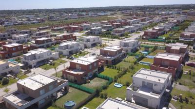 Casa 2 dormitorios en venta en Pilar del Este, Pilar