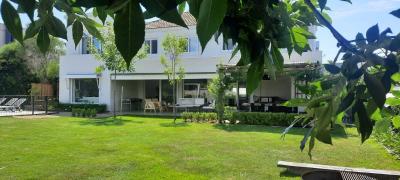 Casa 4 dormitorios en alquiler temporario en General Pacheco, Tigre