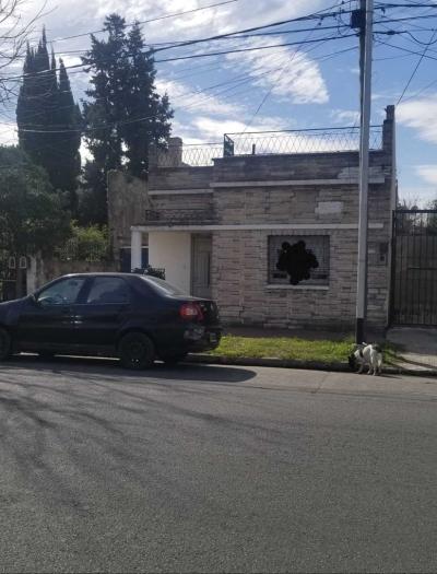 Casa 2 dormitorios en venta en Sarandi, Avellaneda
