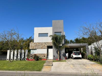 Casa 3 dormitorios en venta en General Pacheco, Tigre