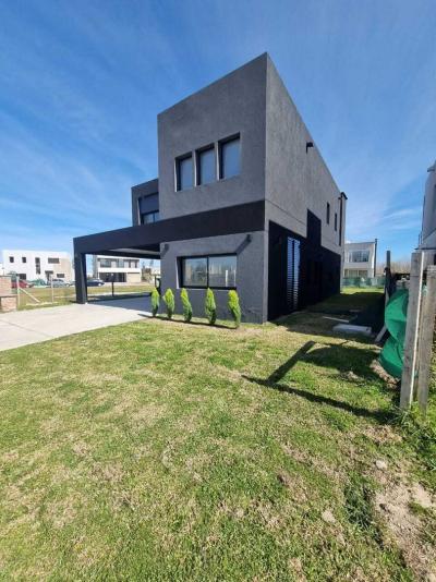 Casa 4 dormitorios en venta en Villanueva, Tigre