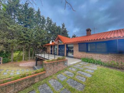 Casa 8 dormitorios en alquiler temporario en Punta del Este, Punta del Este