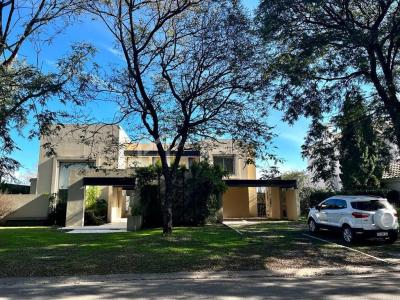Casa 4 dormitorios en venta en Nordelta, Tigre