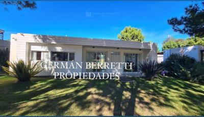 Casa 3 dormitorios en venta en Deportivo I, Costa Esmeralda