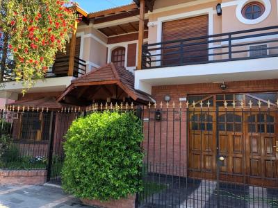 Casa 4 dormitorios en venta en Victoria, San Fernando