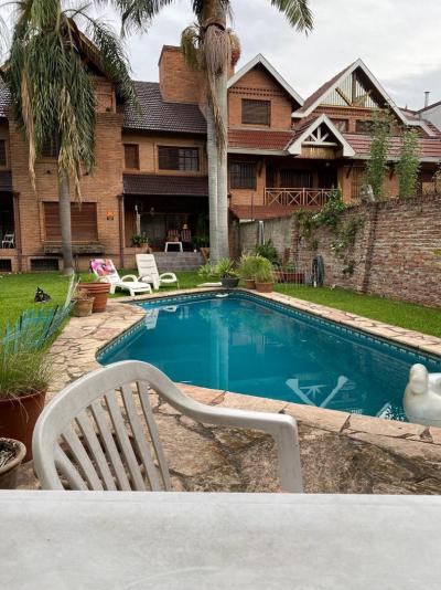 Casa 4 dormitorios en venta en Acassuso, San Isidro