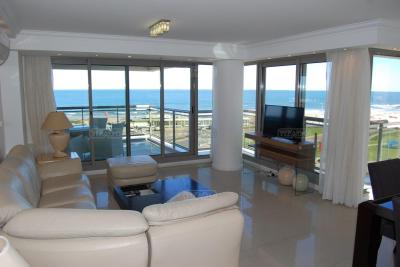Departamento 3 dormitorios en venta en Punta del Este, Punta del Este