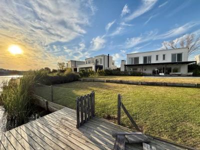 Casa 5 dormitorios en venta en General Pacheco, Tigre