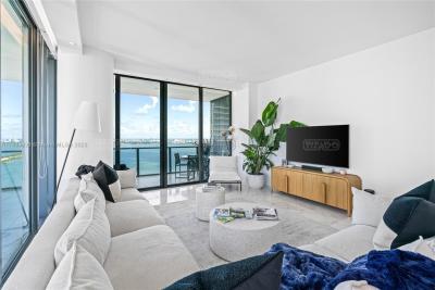 Departamento 3 dormitorios en venta en Edgewater, Miami
