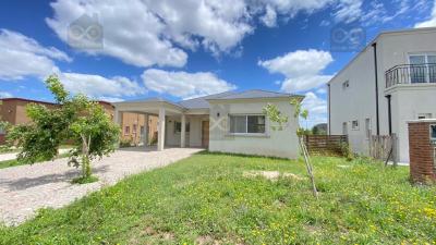 Casa 3 dormitorios en venta en Pilar del Este, Pilar