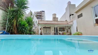 Casa 2 dormitorios en venta en Saenz Peña, Tres de Febrero