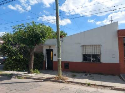 Casa 2 dormitorios en venta en Zarate