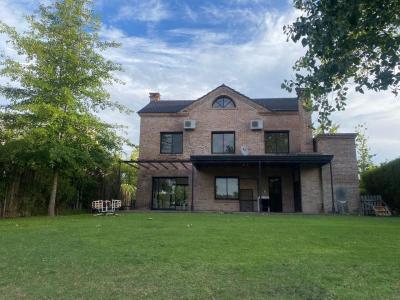 Casa 3 dormitorios en alquiler en Nordelta, Tigre