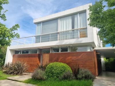 Casa 3 dormitorios en alquiler en Nordelta, Tigre