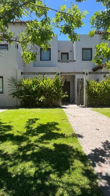 Casa 4 dormitorios en alquiler en Villanueva, Tigre