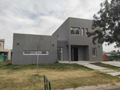 Casa 3 dormitorios en venta en Pilar del Este, Pilar