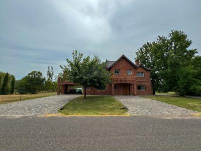 Casa 5 dormitorios en venta en Los Alcanfores, Pilar