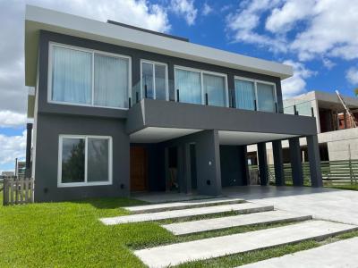 Casa 4 dormitorios en venta en Nordelta, Tigre