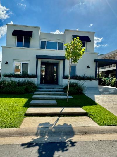 Casa 4 dormitorios en venta en Nordelta, Tigre