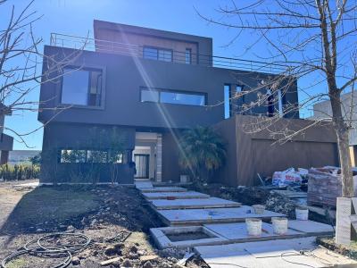 Casa 5 dormitorios en venta en Nordelta, Tigre