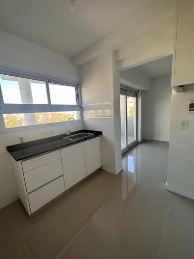 Departamento 2 dormitorios en venta en Caseros, Tres de Febrero