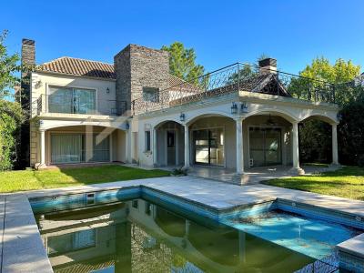 Casa 4 dormitorios en venta en Rincon de Milberg, Tigre