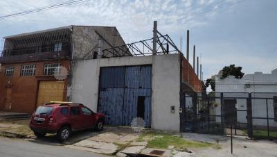 Depósito en venta en Avellaneda