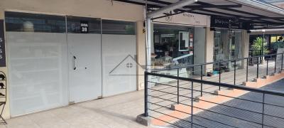 Oficina en alquiler en Pueblo Caamaño, Pilar