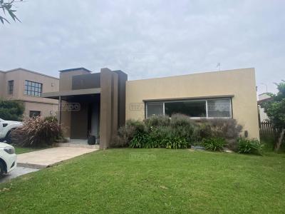 Casa 3 dormitorios en alquiler en Pilar del Este, Pilar