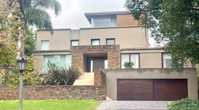 Casa 4 dormitorios en venta en General Pacheco, Tigre