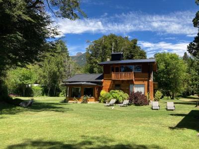 Casa 4 dormitorios en venta en Colonia Suiza, Bariloche