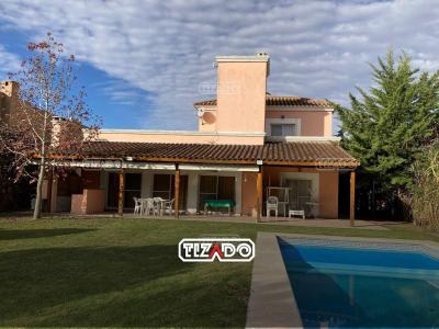 Casa 3 dormitorios en alquiler en Villanueva, Tigre