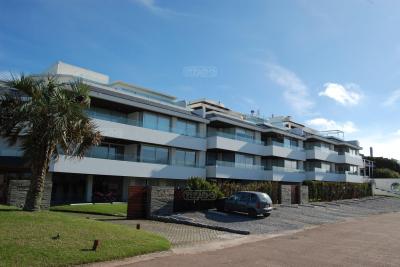 Departamento 2 dormitorios en venta en Punta del Este, Punta del Este