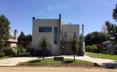Casa 3 dormitorios en venta en La Taquara, Canuelas