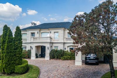 Casa 5 dormitorios en venta en Ayres Del Pilar, Pilar