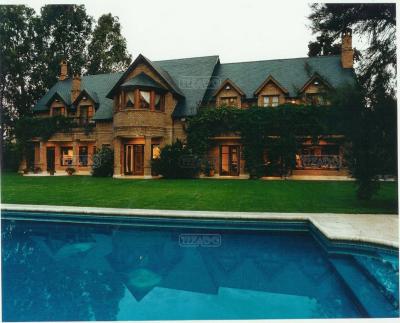 Casa 4 dormitorios en venta en Boulogne, San Isidro