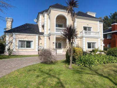 Casa 4 dormitorios en venta en Francisco Álvarez, Moreno