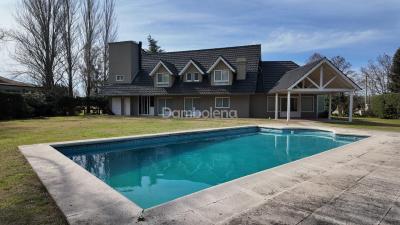 Casa 5 dormitorios en venta en Francisco Álvarez, Moreno