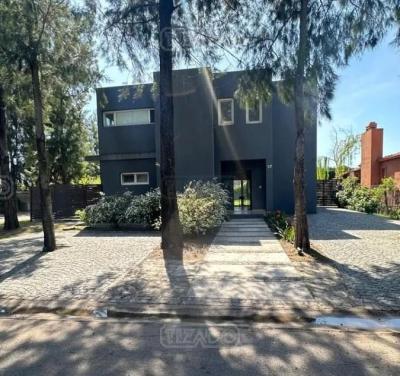 Casa 3 dormitorios en venta en La Damasia, San Fernando