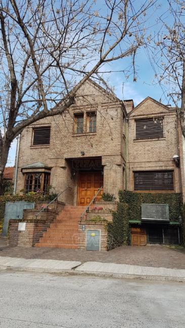 Casa 4 dormitorios en venta en Boulogne, San Isidro