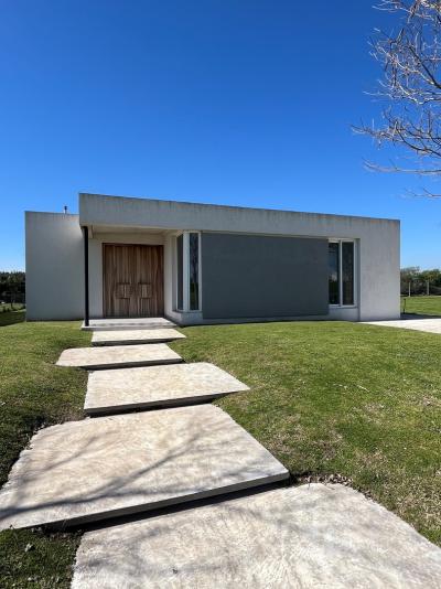 Casa 3 dormitorios en venta en Puertos, Escobar