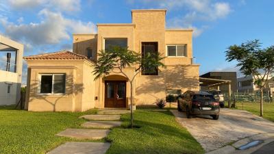 Casa 4 dormitorios en venta en Nordelta, Tigre