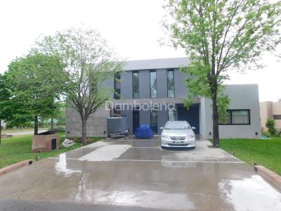 Casa 6 dormitorios en venta en El Nacional, General Rodriguez