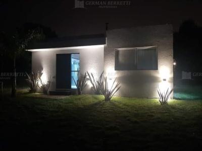 Casa 2 dormitorios en alquiler temporario en Valeria Del Mar