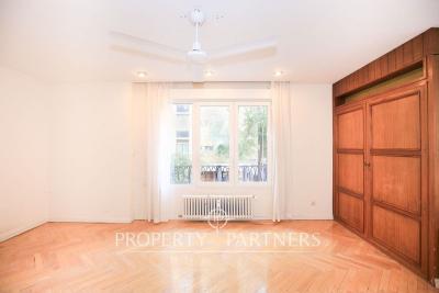 Departamento 5 dormitorios en venta en Madrid
