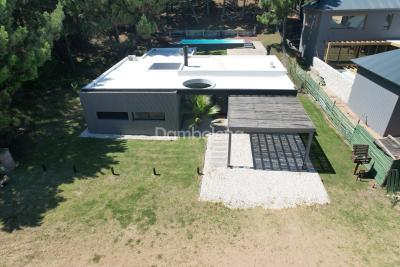 Casa 4 dormitorios en venta en Residencial I, Costa Esmeralda